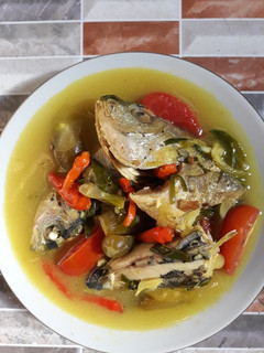 Foto resep Sup kepala ikan asem pedes