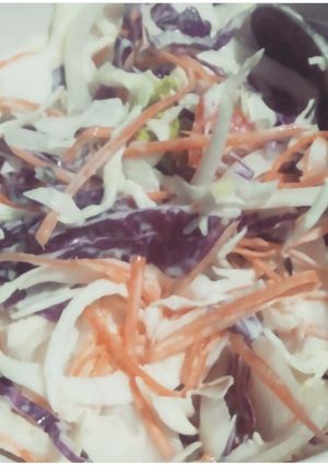 Hình của món Salad bắp cải giản đơn cho bữa tối.