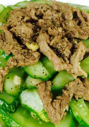 Hình của món Bò xào dưa leo.