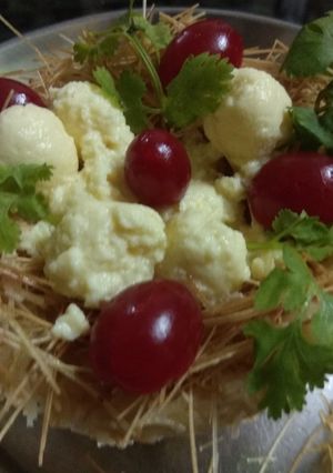 A picture of #festivesavouries Bird's Nest Chena Pieces.