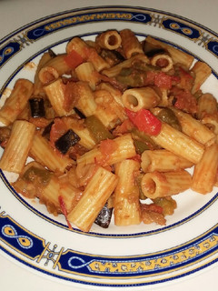 Una foto de Pasta a la Berenjena 🍆