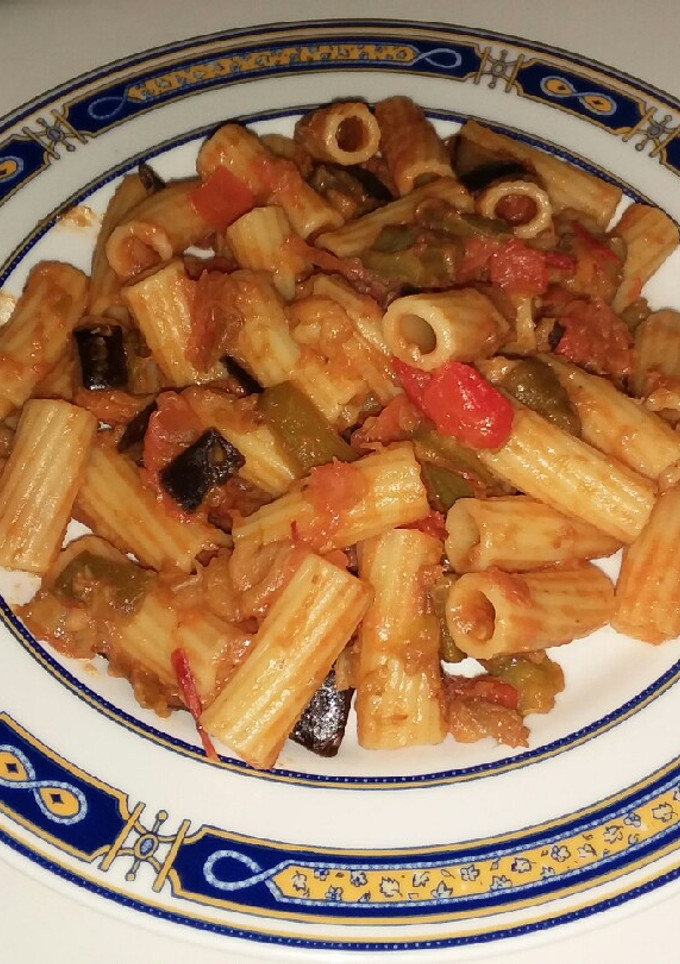 Una foto de Pasta a la Berenjena 🍆