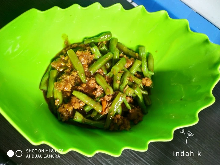 Langkah Mudah untuk Menyiapkan Resep  Tumis buncis daging cincang yang Lezat Sekali, Enak