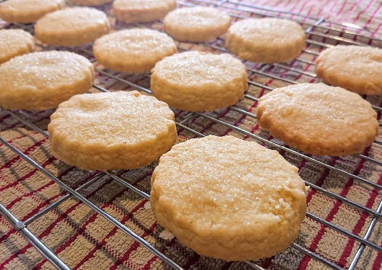 Simple Way to Cook Yummy Shortbread Biscuits