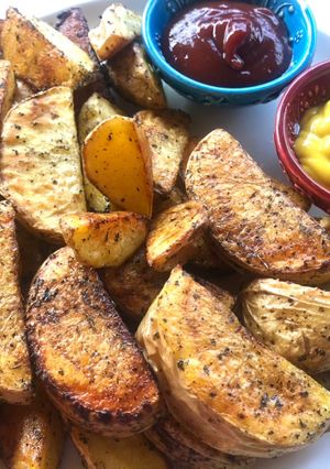 عکسی از دستور سیب زمینی با پوست (Potato Wedges)