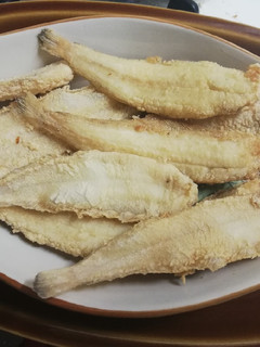 Una foto de Acedías frescas fritas