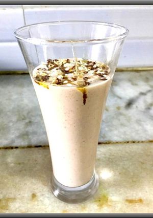 A picture of Banana and Oatmeal Smoothie.