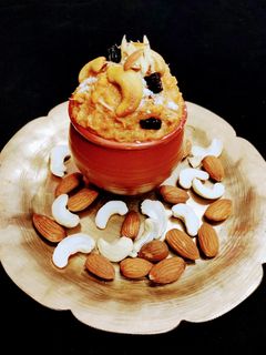 গাজরের হালুয়া(gajarer halwa recipe in Bengali) রেসিপির প্রধান ছবি