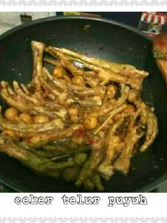 Foto resep Ceker ayam telur puyuh pedas manis