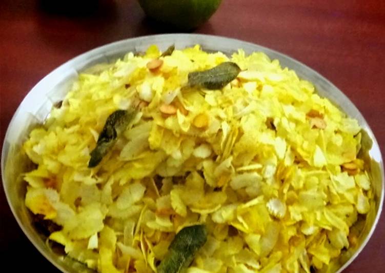 How to Make Speedy Roasted Poha Chivda