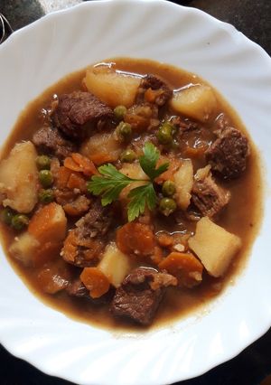 Una foto de Estofado de ternera con patatas