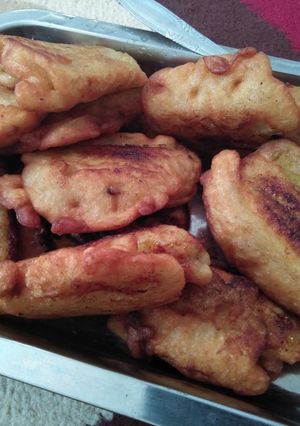 A picture of Banana fritters.