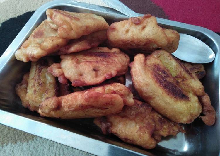 Banana fritters