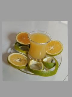 મોસંબી જ્યુસ (Sweet Lemon Juice Recipe In Gujarati) રેસીપી મુખ્ય ફોટો