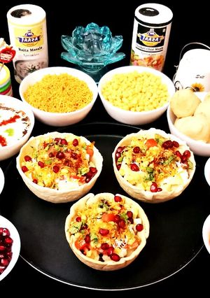 A picture of Dahi Bhalla Chaat In Baked Katori.