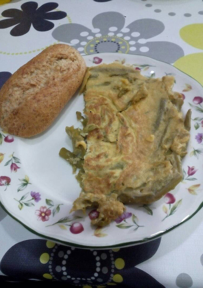 Una foto de Tortilla de esparragos verdes