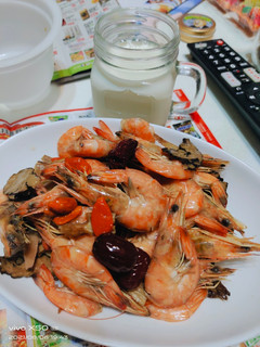 無酒精啤酒藥膳蝦 的食譜成品照片