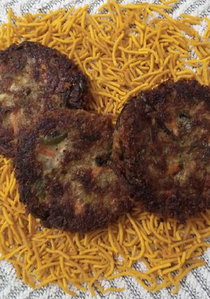 A picture of Chicken Veggie Kebab.