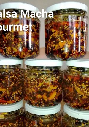 Una foto de Salsa macha con semillas y frutos saboryfrescura