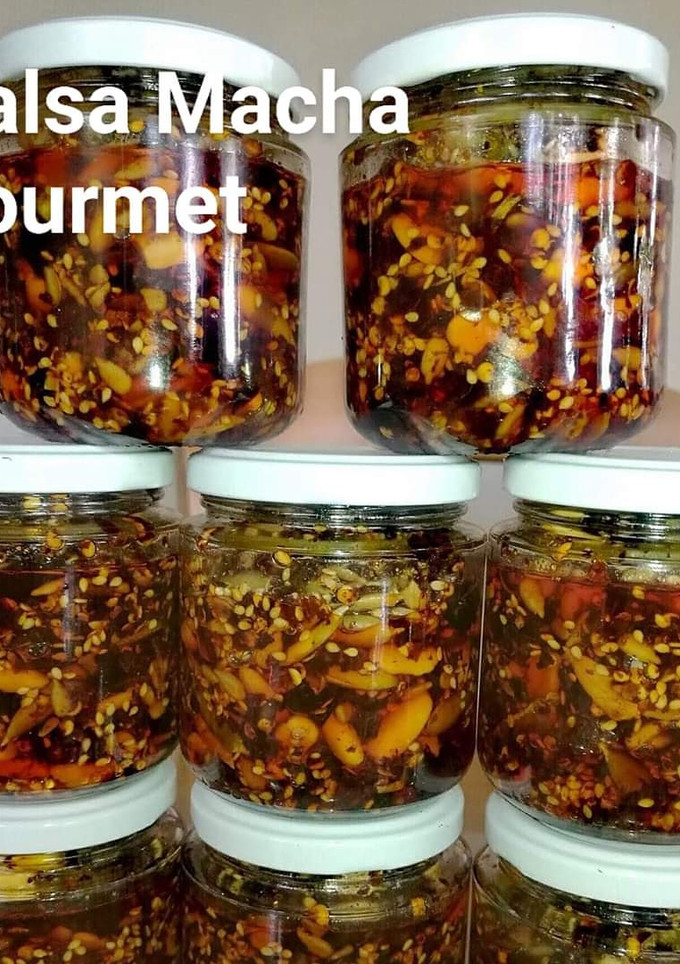 Una foto de Salsa macha con semillas y frutos saboryfrescura