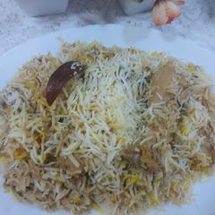 A picture of Chicken white malai biryani.