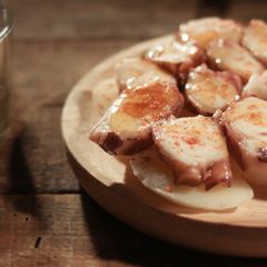 A picture of Galician style Octopus.