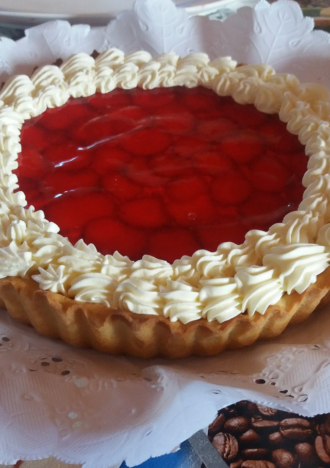 Una foto de Tarta de frutillas con Crema Gelatina!🍓🍓🍰