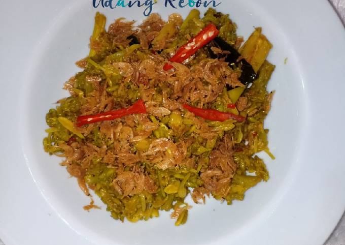 Tumis Bunga Kates (Pepaya) Udang Rebon