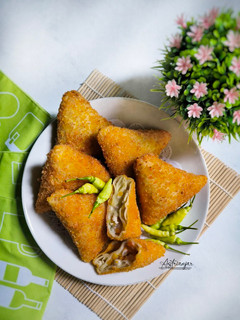 Foto resep Risoles Segitiga Isi Ayam Wortel