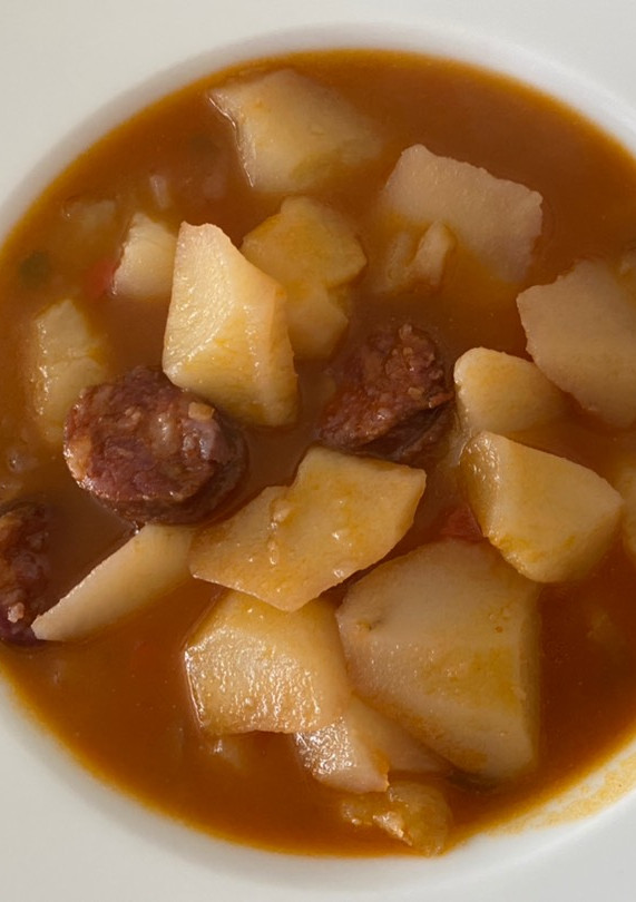 Una foto de Patatas a la riojana