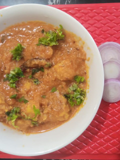 રાજસ્થાની ગટ્ટા નું શાક (Rajasthani Gatta Shak Recipe In Gujarati) રેસીપી મુખ્ય ફોટો