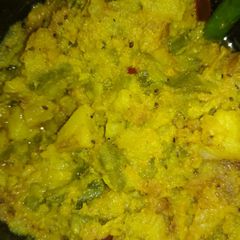 A picture of Potatoes and ridged gourd poppy seeds paste.