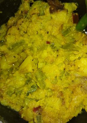 A picture of Potatoes and ridged gourd poppy seeds paste.
