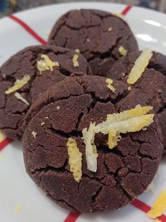 Una foto de Galletitas de algarroba y limón 🍋 sin tacc