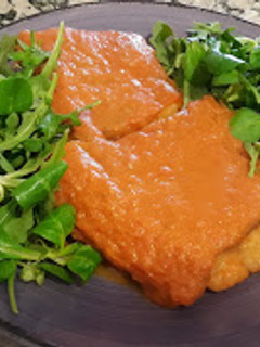Una foto de Bacalao con tomate