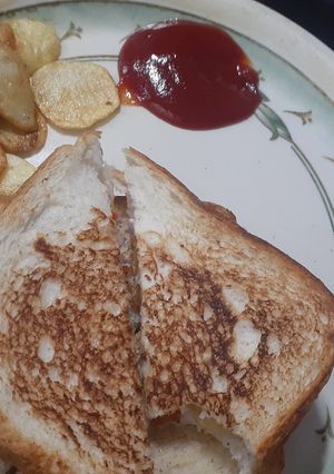 आलू वाले सैंडविच (aloo wale sandwich recipe in Hindi) रेसिपी मुख्य फोटो