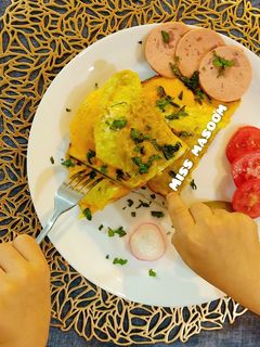 عکسی از دستور املت ژامبون پنیری