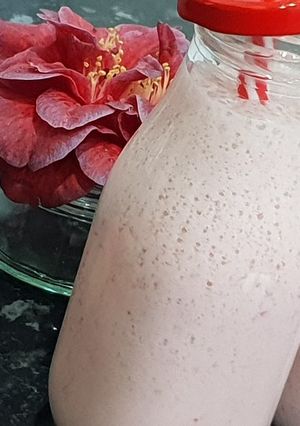 A picture of Strawberry milkshake #ramadankitayari #summerdrink.