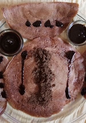 ચોકલેટ ઢોસા (Chocolate Dosa Recipe In Gujarati) રેસીપી મુખ્ય ફોટો