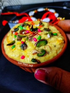 केसर पिस्ता रबड़ी (Kesar pista rabdi recipe in hindi) रेसिपी मुख्य फोटो