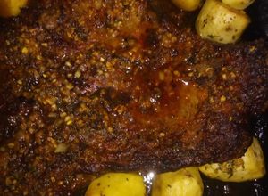 Una foto de Tapa de nalga al horno con papas