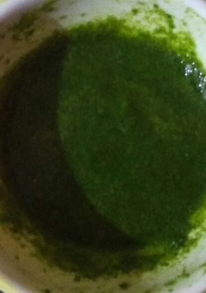 A picture of Coriander chutney.