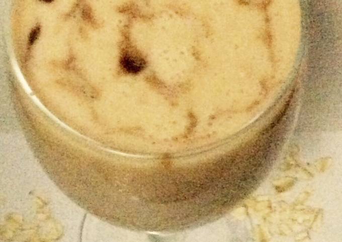 Apple Oats chocolate Crumbled smoothie Recipe