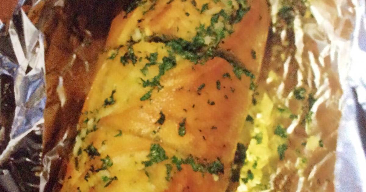 Garlic French baguette Recipe by Springsmile Hor Cookpad