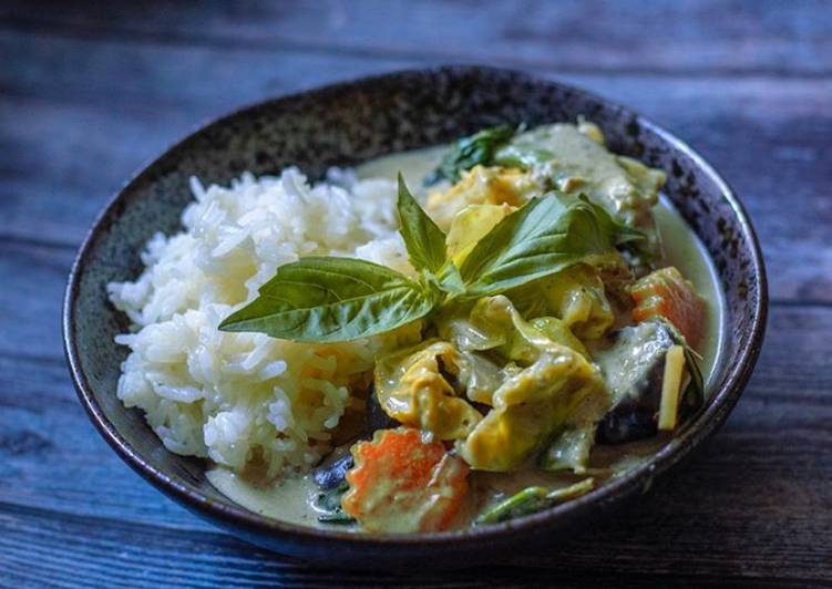 Saturday Fresh Vegetarian Thai green curry