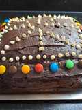 Torta de chocolate súper húmeda de cumpleaños