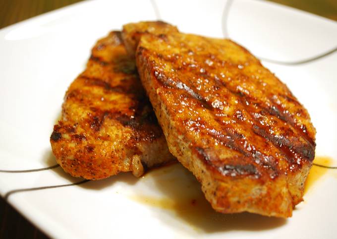 Recipe of Super Quick Homemade Seasoned Pork Chops on the Grill