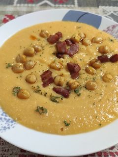 Una foto de Crema de garbanzos
