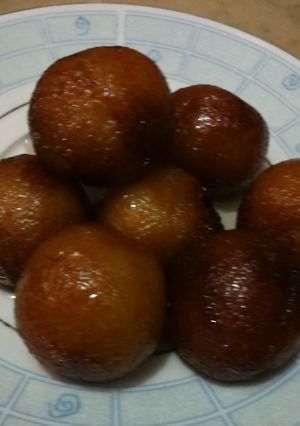 A picture of Soji ke jamun.