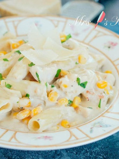 起司鮮奶油雞肉玉米長通粉 的食譜成品照片